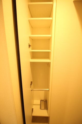 玄関　（別タイプ参考写真）ユリカロゼ飛鳥山公園　北区滝野川2