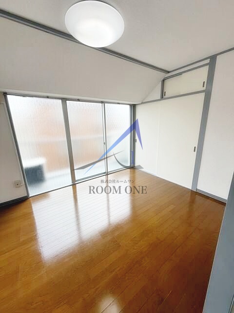 居室・リビング　洋室のお部屋です。