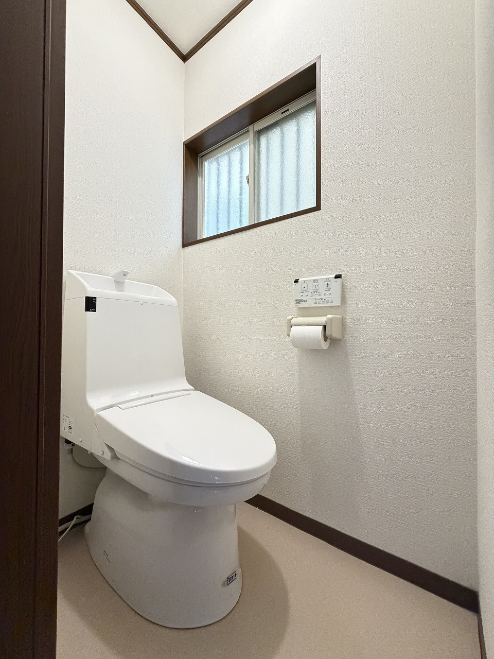 武庫町貸家のトイレ写真
