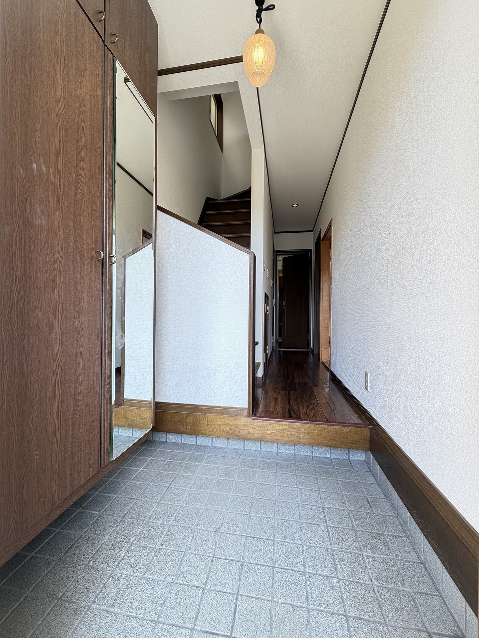 武庫町貸家の玄関写真