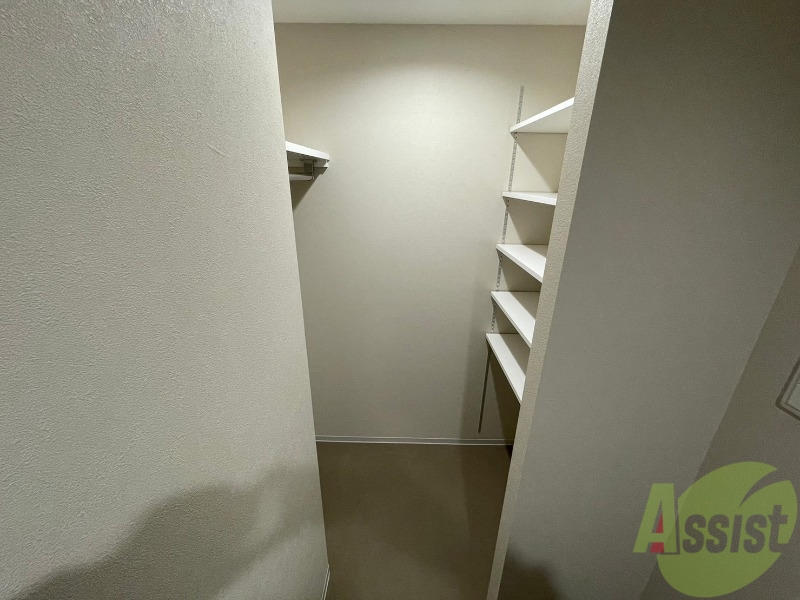 収納　収納もバッチリあるのでお部屋が片付きますよ！
