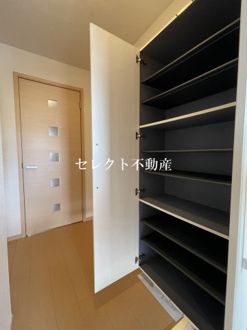 玄関　ゆったりとした玄関です