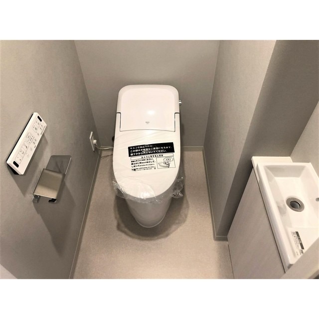 トイレ　トイレです。ウォシュレット付を探している方、おすすめです。