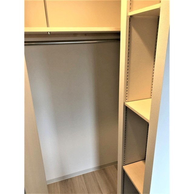 収納　寝室の収納になります。広々としてたくさん収納できます。