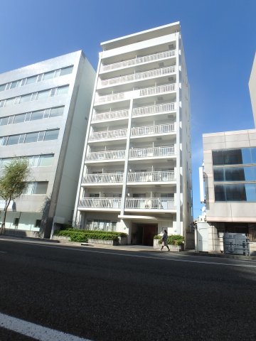 建物外観　東中通沿いのオートロック付きマンションです☆ 古町エリア、市