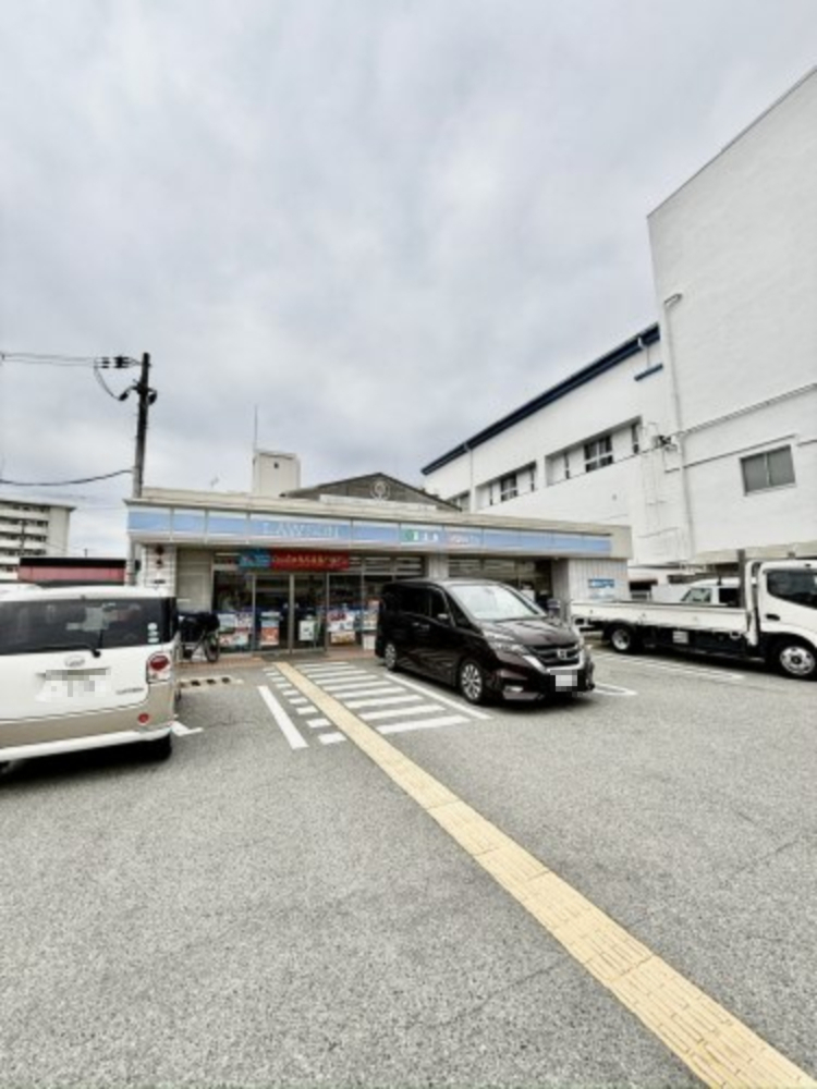 コンビニ　ローソン御幣島６丁目店（コンビニ）まで1055m