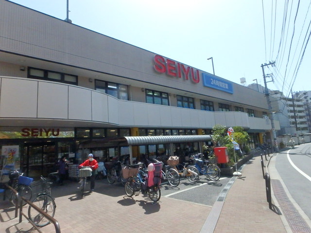 スーパー　西友北綾瀬店（スーパー）まで387m