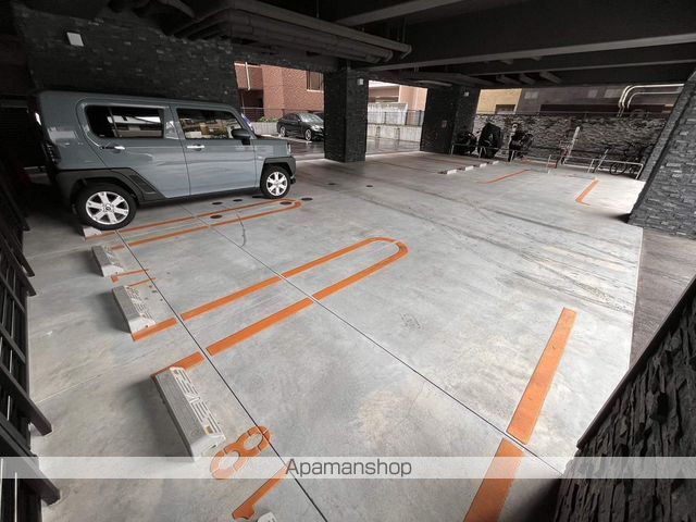 駐車場　駐車場