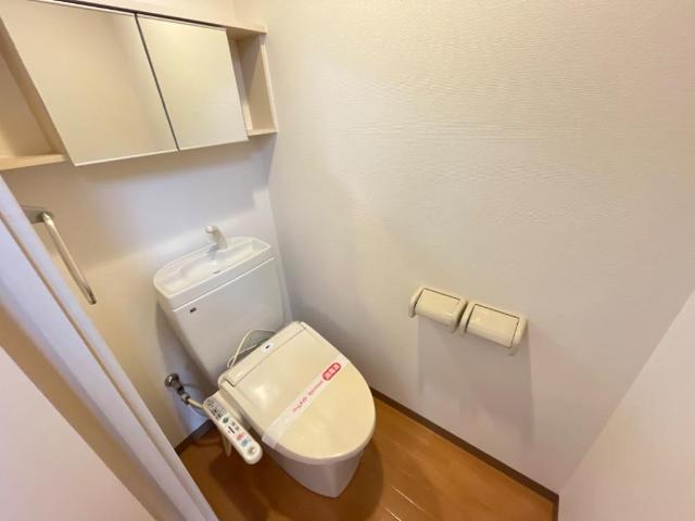 トイレ　トイレ