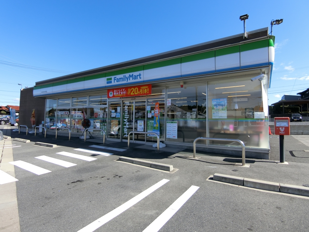 コンビニ　ファミリーマート 中津川坂本中町店（コンビニ）まで1070m