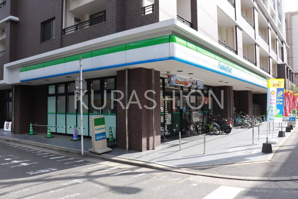 コンビニ　ファミリーマートRJRプレシア博多駅前店（コンビニ）まで350m