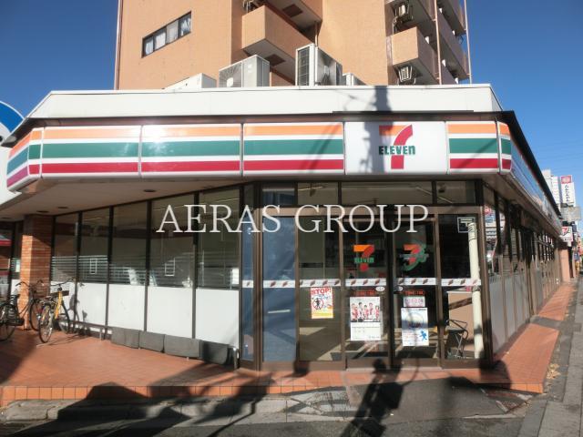 コンビニ　セブンイレブン足立梅島1丁目店（コンビニ）まで444m
