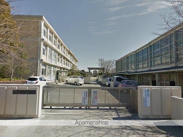 小学校　浜松市立三方原小学校（小学校）まで550m