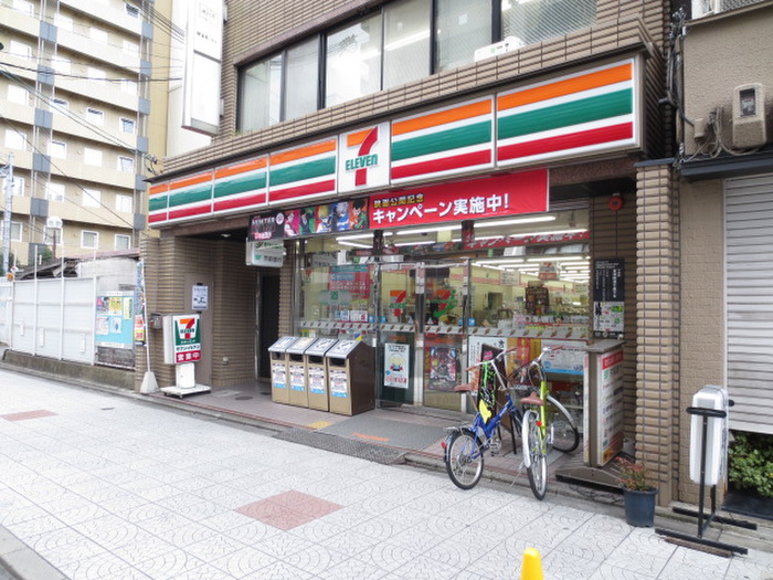 コンビニ　セブンイレブン（コンビニ）まで350m