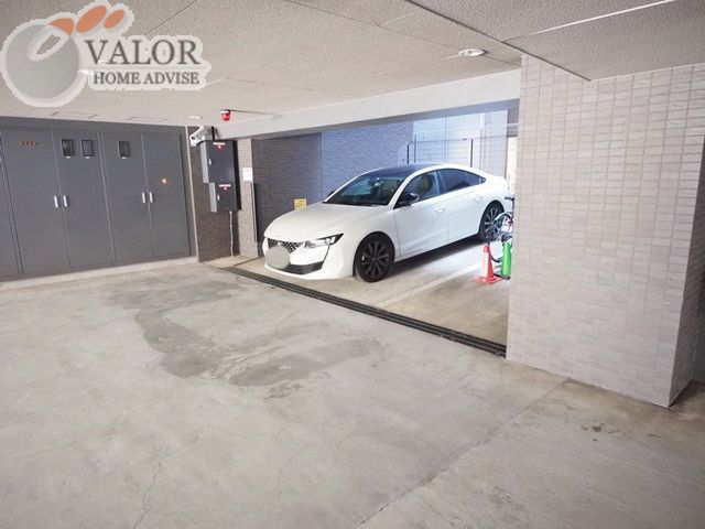 駐車場　駐車場