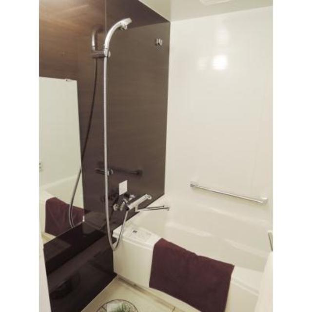 バス・シャワールーム　※写真は同タイプ住戸です。