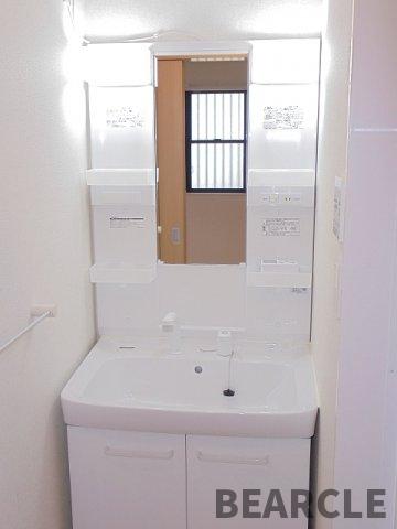 洗面設備　忙しい朝には欠かせない洗面所です