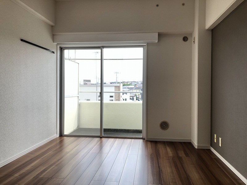 玄関　反転間取参照