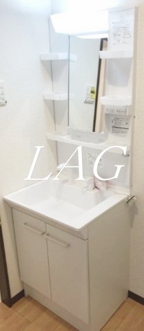 洗面設備　洗面台です。