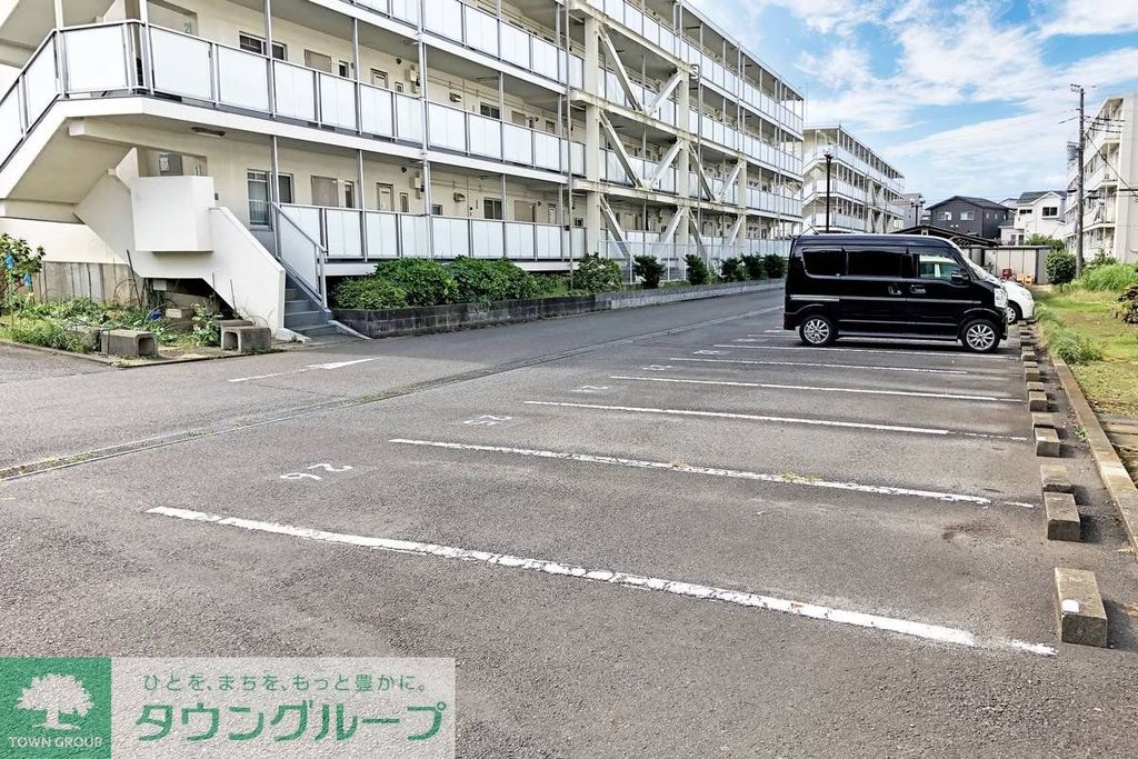 駐車場　駐車場