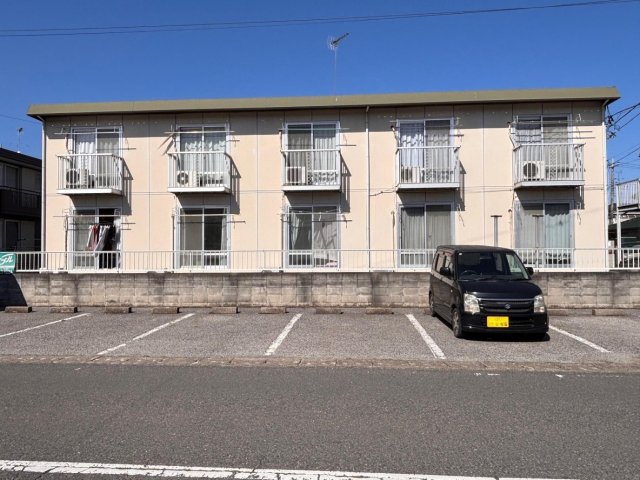 駐車場　前面道路が広く駐車もラクラク！