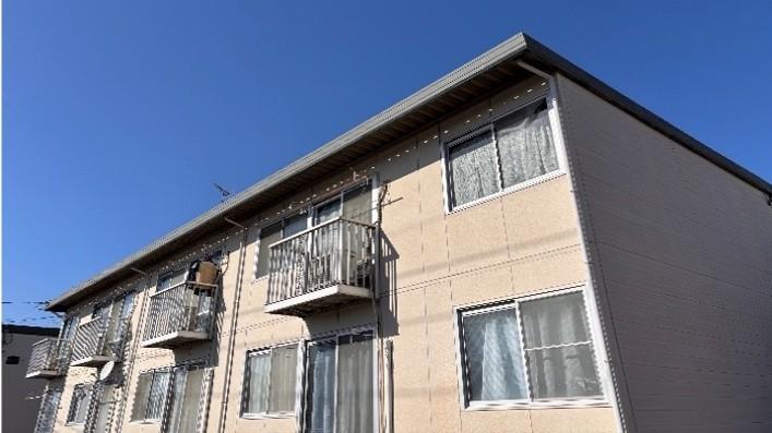 建物外観　南面採光で日当たり良好です。
