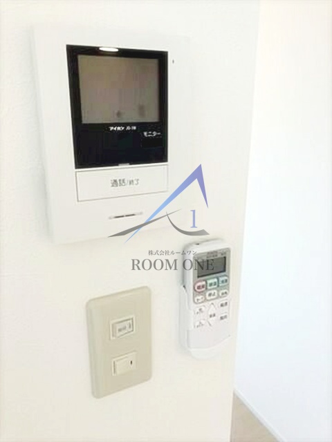 セキュリティ　モニター付きインターホンです。