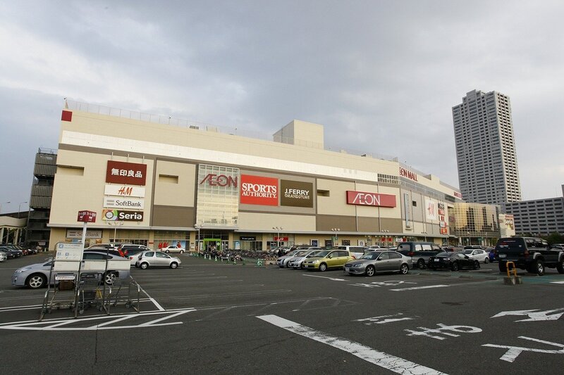ショッピングセンター　イオンタウン熱田千年（ショッピングセンター）まで469m