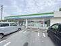 コンビニ　ファミリーマート鈴鹿下箕田店（コンビニ）まで791m