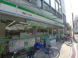 コンビニ　ファミリーマート豊崎二丁目店（コンビニ）まで240m