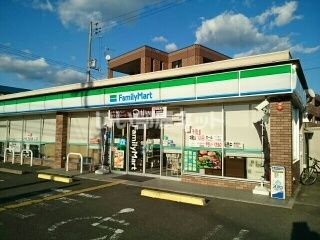 コンビニ　ファミリーマート 朝倉西町店（コンビニ）まで1556m