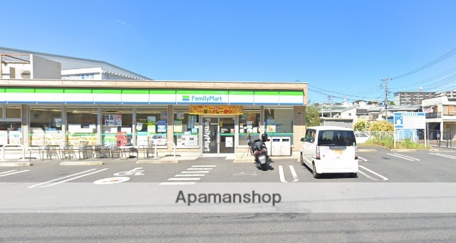 コンビニ　ファミリーマート港南下永谷六丁目店（コンビニ）まで678m
