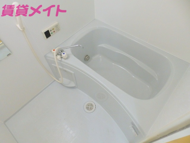 バス・シャワールーム　別部屋反転写真