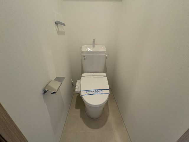 ヴェルデシア名駅南のトイレ写真