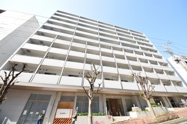 建物外観　オートロック完備