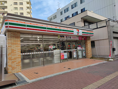 コンビニ　セブンイレブン 名古屋東別院駅北店（コンビニ）まで318m