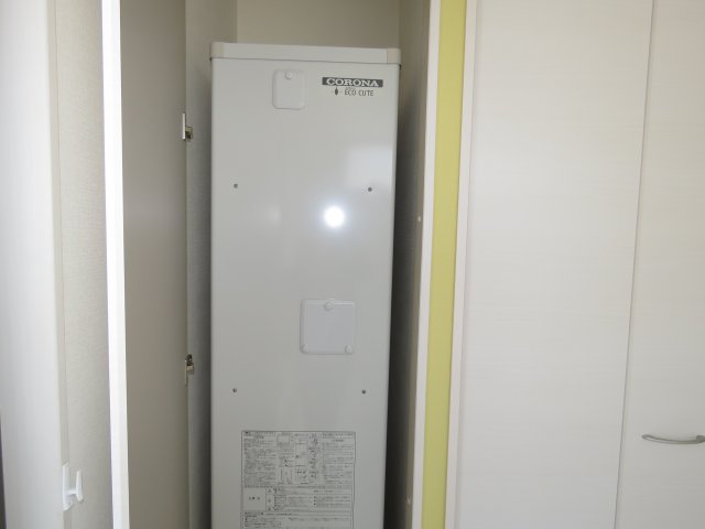 その他設備　エコキュート