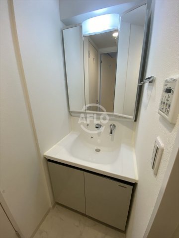 洗面設備　アクアプレイス上本町　洗面化粧台