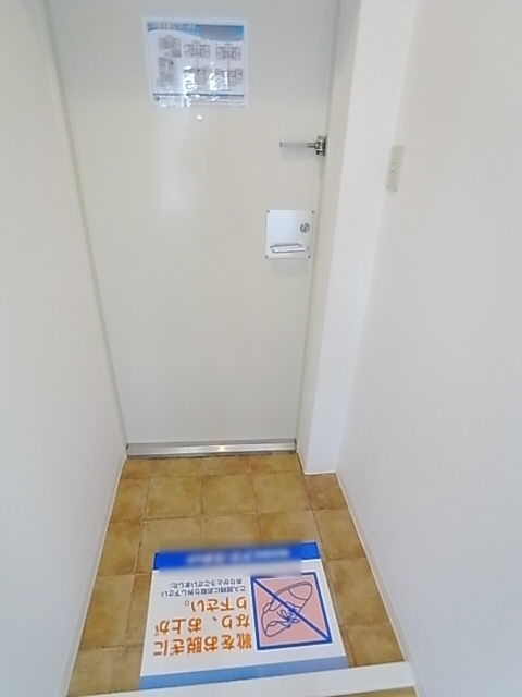 フラッツ塚口の玄関写真