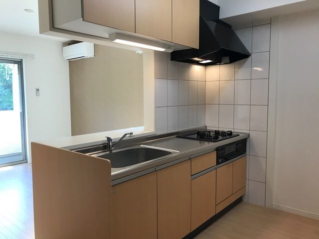キッチン　※同タイプの写真です。