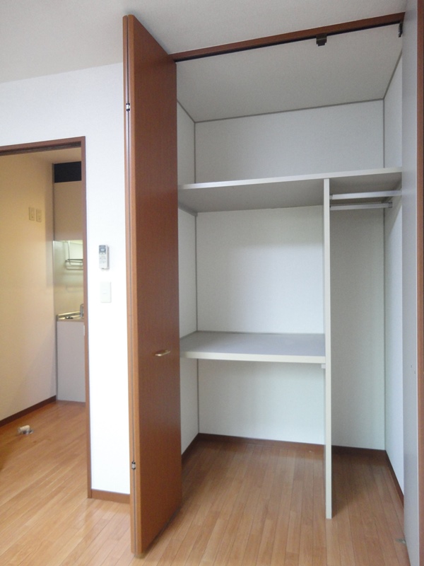 収納　洋室6.4帖のお部屋にあるクローゼットです♪