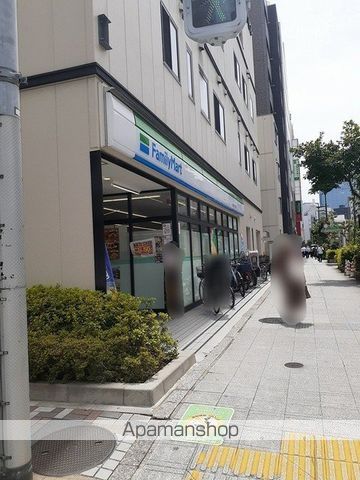 コンビニ　ファミリーマート（コンビニ）まで72m