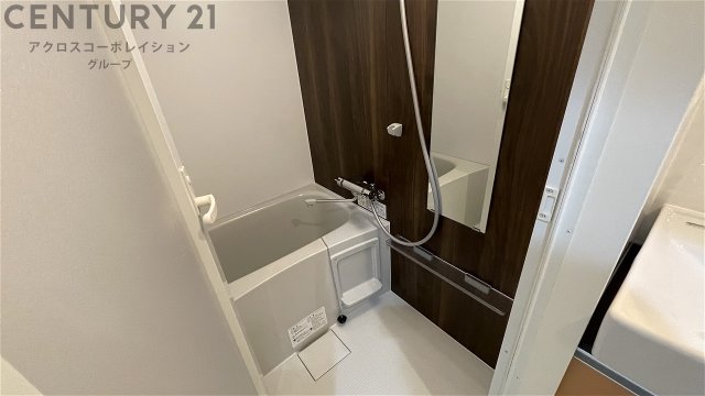 バス・シャワールーム　浴室乾燥機付きで便利です♪