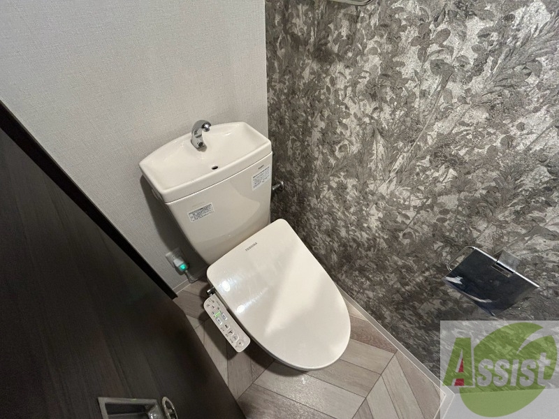 トイレ　トイレです。ウォシュレット付を探している方、おすすめです。
