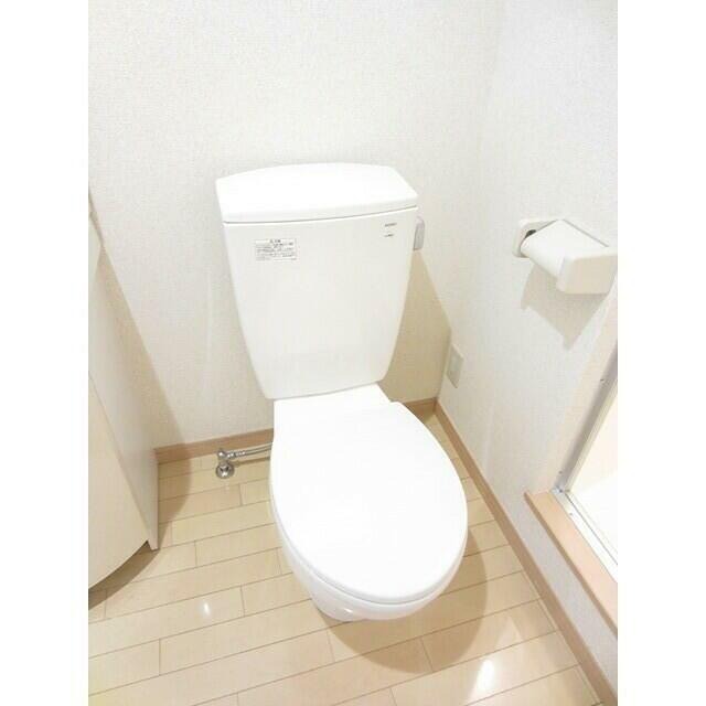 トイレ　※同仕様写真含む
