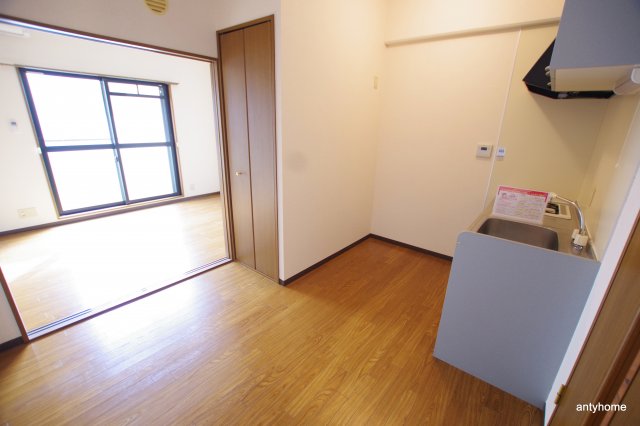 WEST VILLA21の居間写真