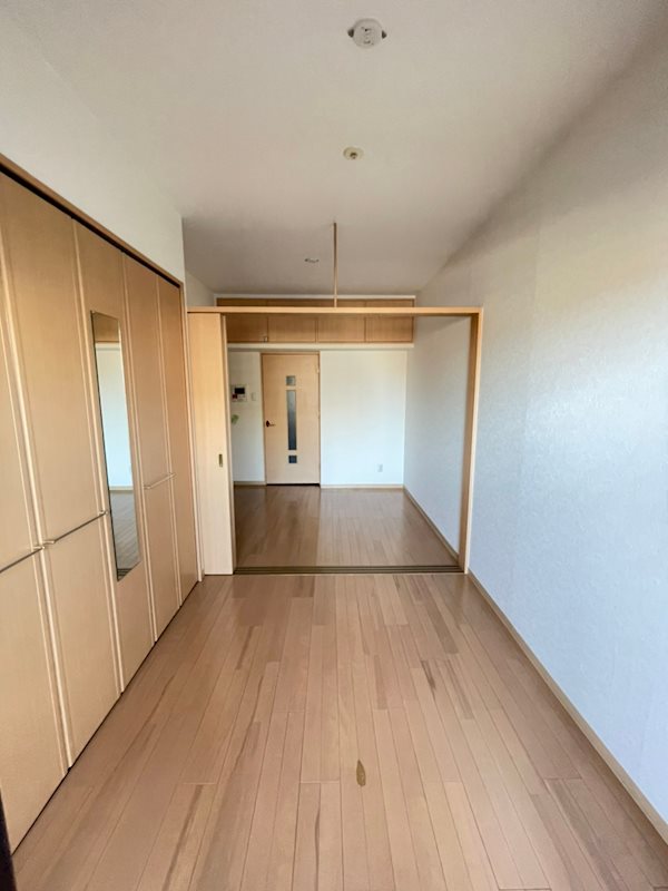 ＪＲ鹿児島本線 博多駅 徒歩12分 15階建 築23年の居間写真