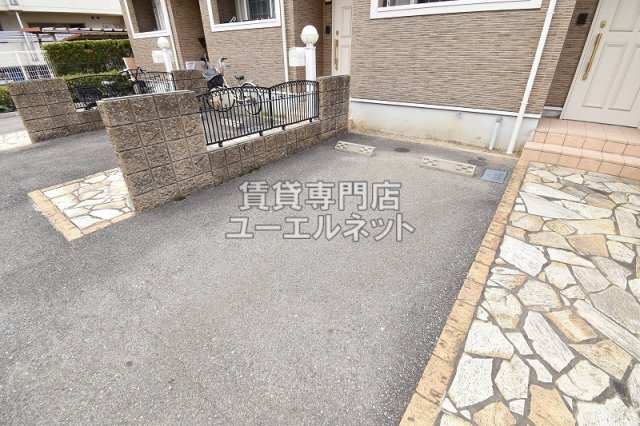 駐車場　敷地内駐車場