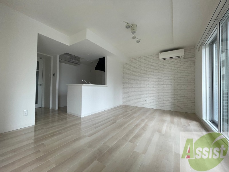 居室・リビング　広くてキレイなお部屋が広がっていて、充実した生活が送れそう。