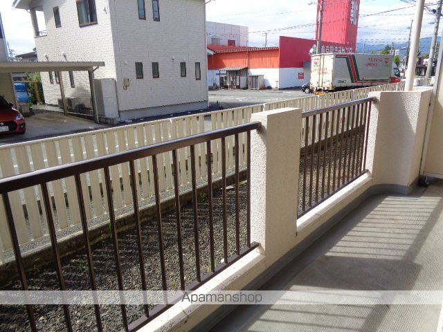 山形新幹線 山形駅 バス乗車時間：8分 最寄りバス停で下車 徒歩4分 3階建 築33年の内装写真